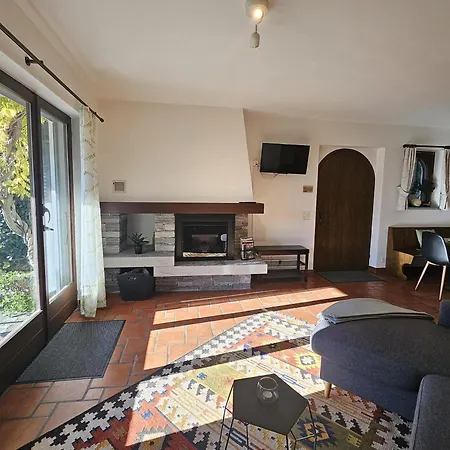 Casa Ramarro By Fewotessin * Gordola